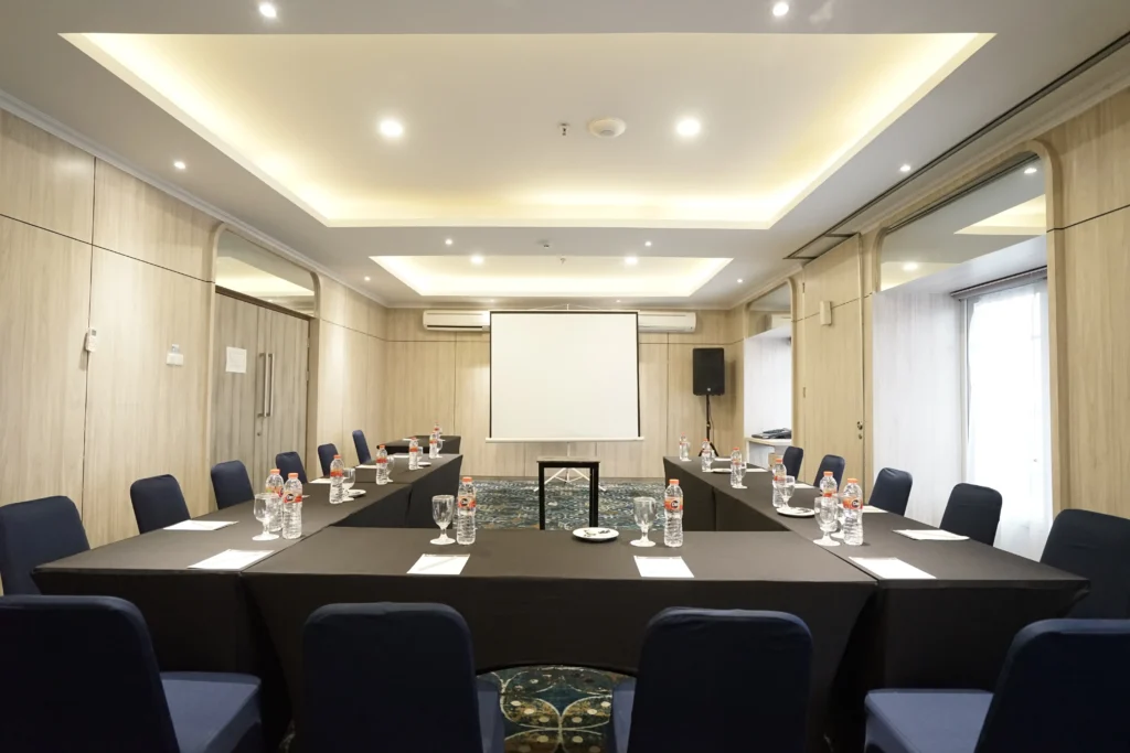 Home 13. mandaka meeting room u shape