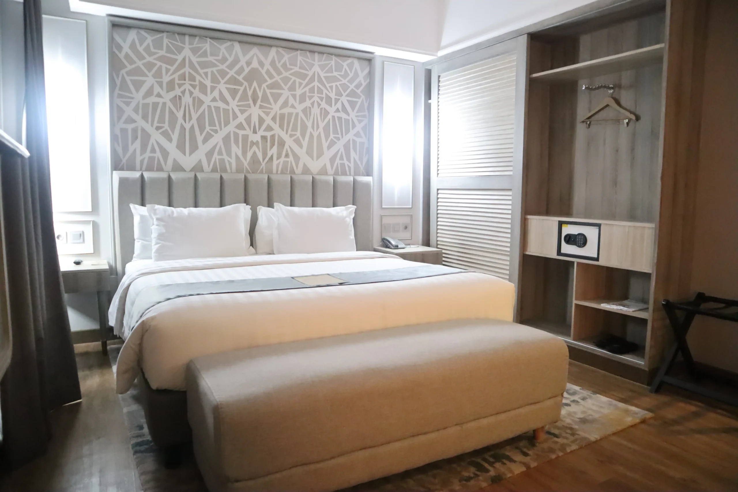 Rooms 9. executive suite 2