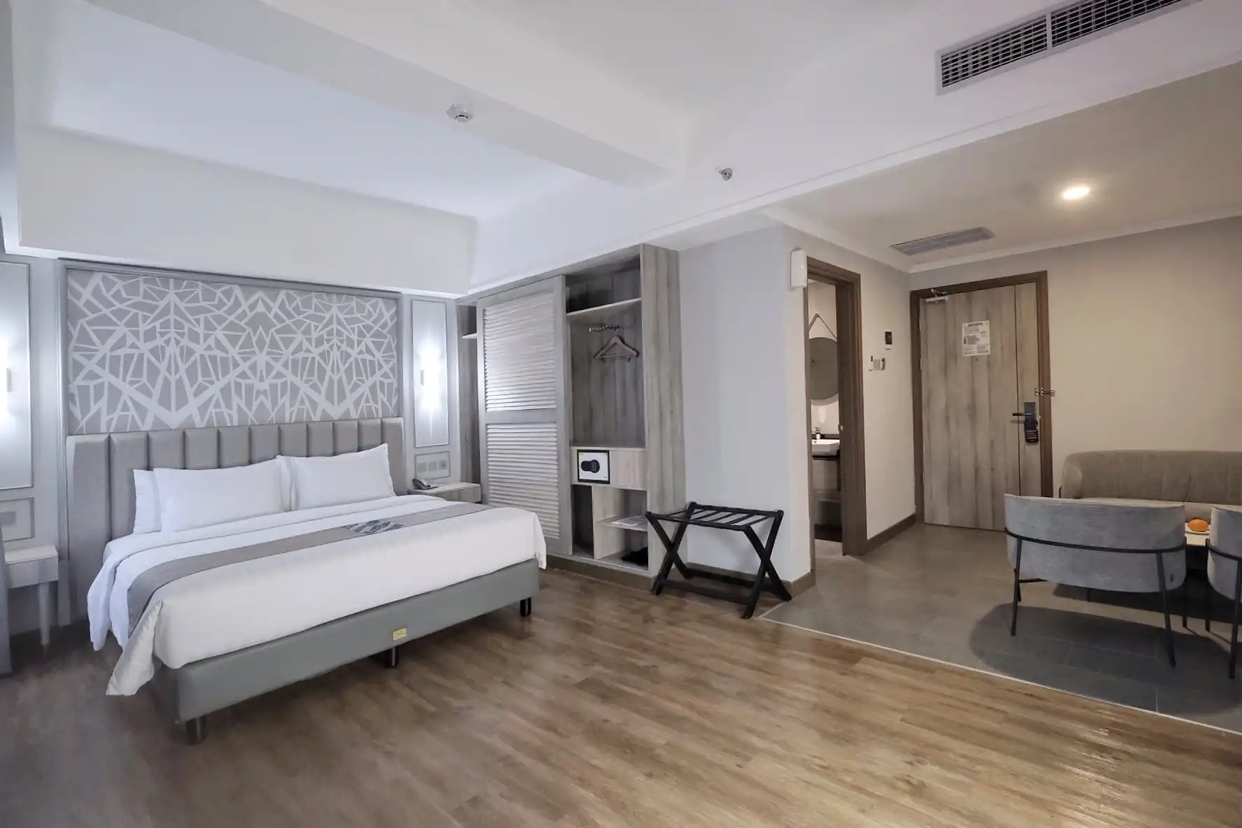 Rooms executive suite