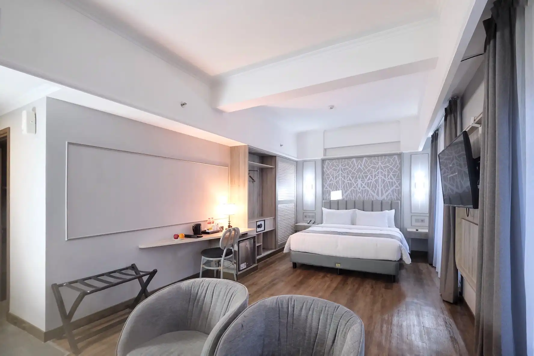 Rooms suite room